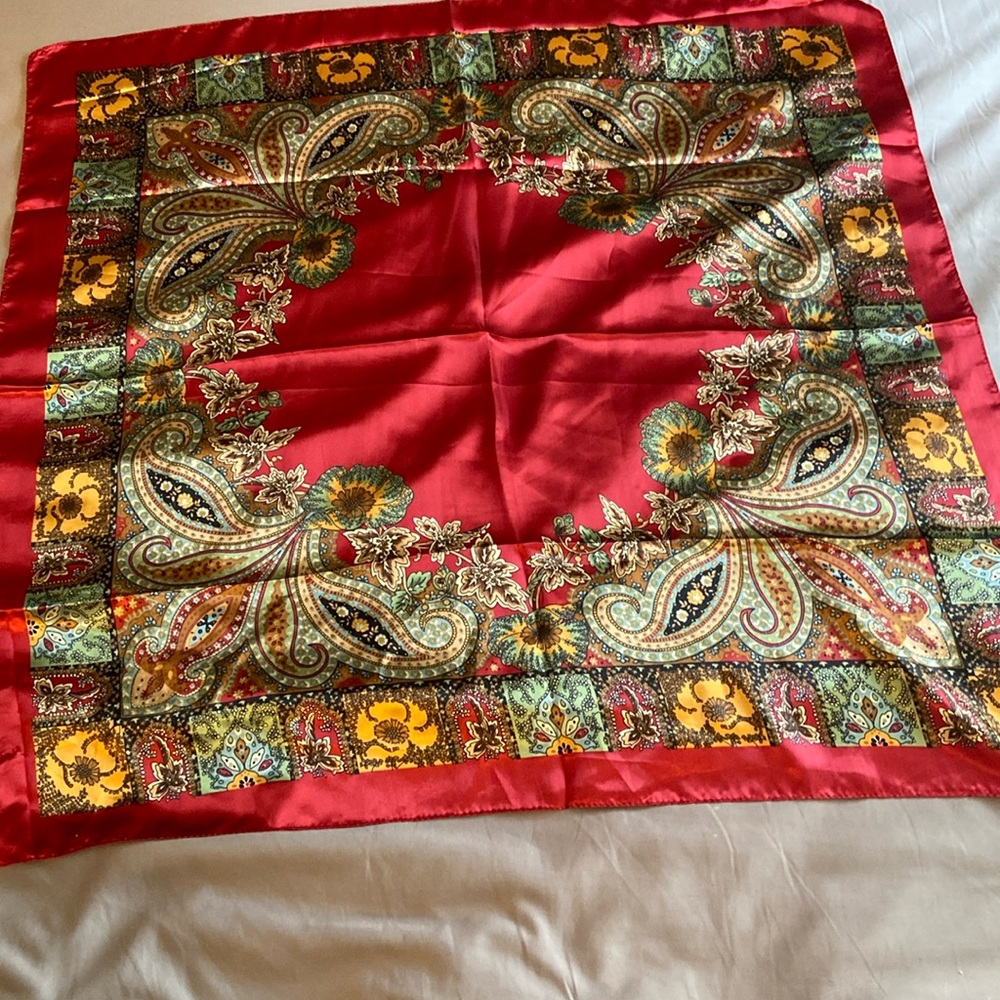 NEW RED PAISLEY DESIGN SCARF WRAP HIJAB 34”x34.5”
